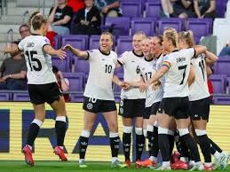 约基奇轰39+10+10仍无缘今日最佳！对不起，你碰到创纪录的老詹了