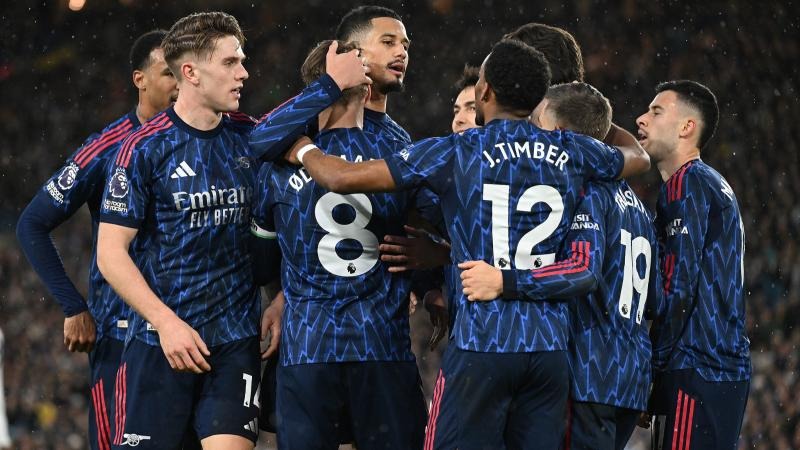 亚利桑那响尾蛇队在国联外卡战中击败科罗拉多洛基